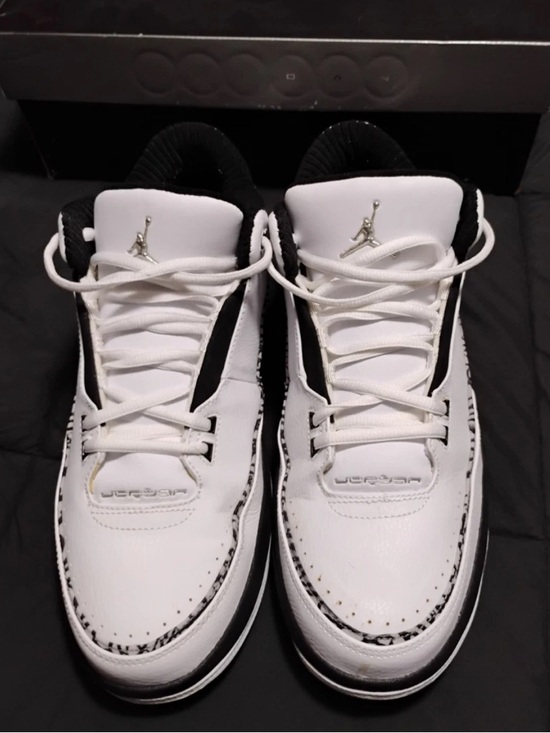 Nike Jordan Team Low 2.5 Size 18.5 White Cement Basketball Shoes GUC - Picture 2 of 11